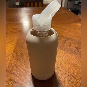 16oz bkr bottle with Doe sleeve